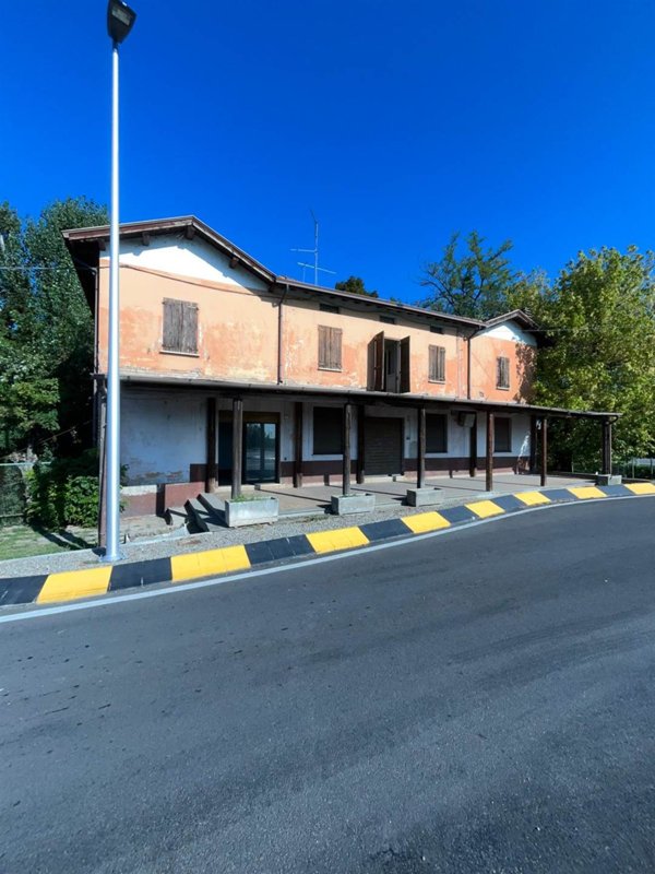 casa indipendente in vendita a Cadelbosco di Sopra in zona Cadelbosco di Sotto