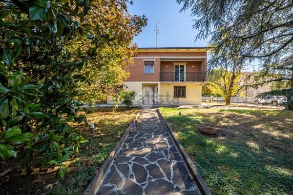 casa indipendente in vendita a Cadelbosco di Sopra
