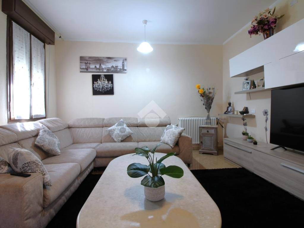 casa indipendente in vendita a Campagnola Emilia