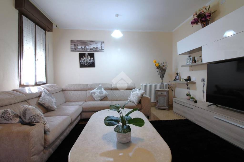casa indipendente in vendita a Campagnola Emilia