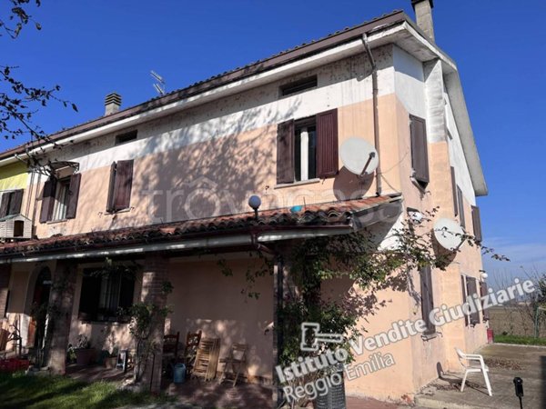 appartamento in vendita a Campagnola Emilia