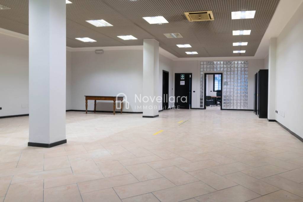 negozio in vendita a Campagnola Emilia