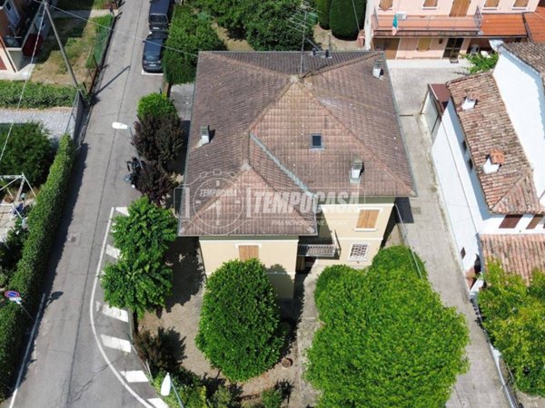 casa indipendente in vendita a Campagnola Emilia