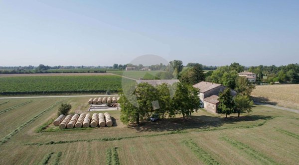 casale in vendita a Campagnola Emilia
