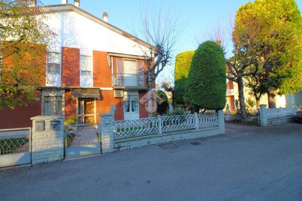 appartamento in vendita a Campagnola Emilia