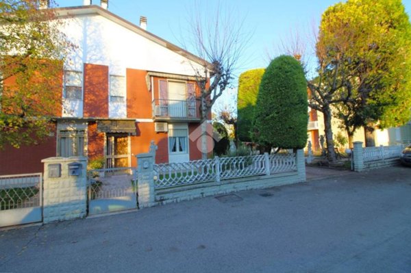 casa indipendente in vendita a Campagnola Emilia