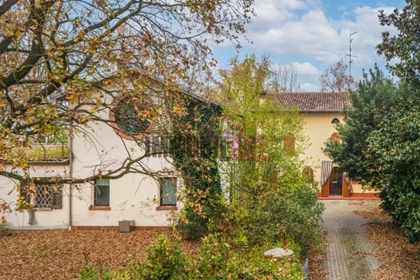casa indipendente in vendita a Campagnola Emilia in zona Cognento