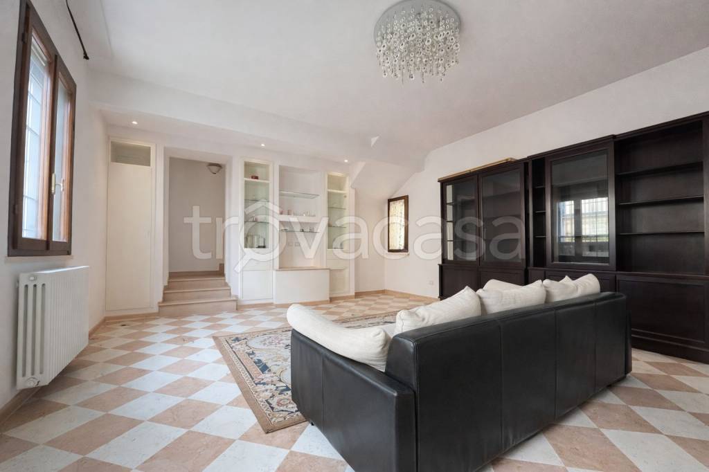 casa indipendente in vendita a Campagnola Emilia