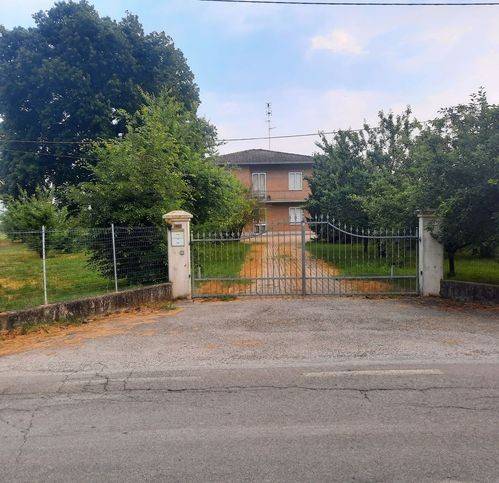 casa indipendente in vendita a Campagnola Emilia