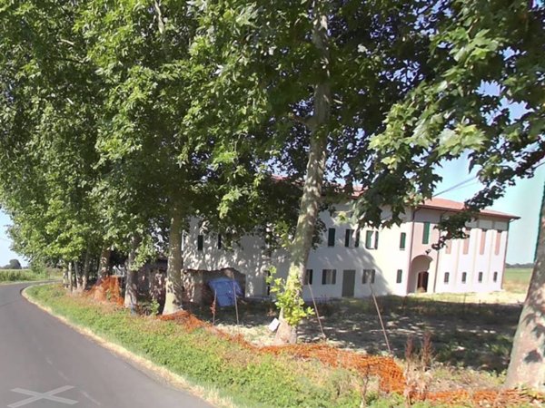 intera palazzina in vendita a Campagnola Emilia