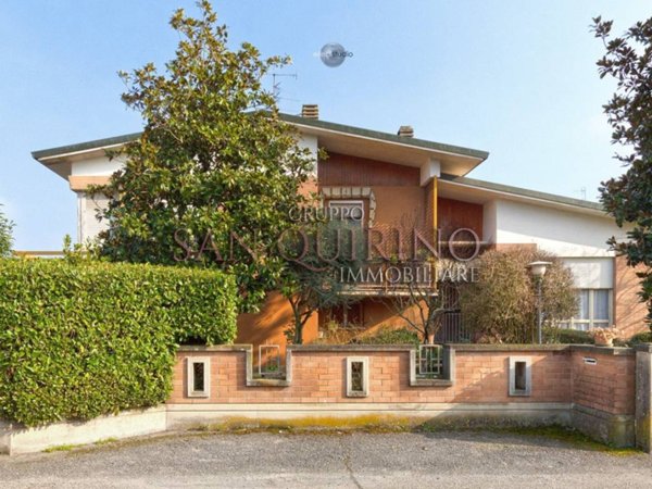 casa indipendente in vendita a Campagnola Emilia