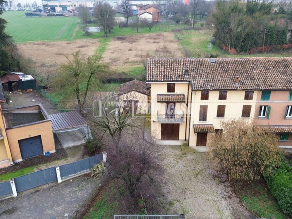 appartamento in vendita a Campagnola Emilia