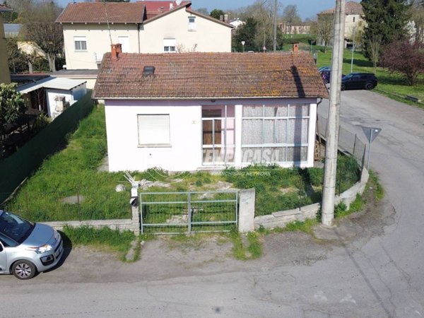 casa indipendente in vendita a Campagnola Emilia