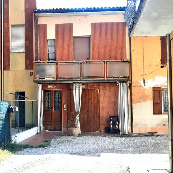 casa indipendente in vendita a Campagnola Emilia