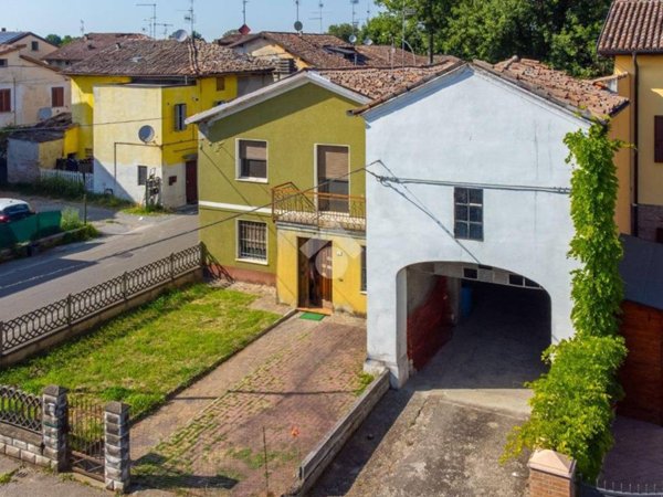 casa indipendente in vendita a Campegine in zona Caprara