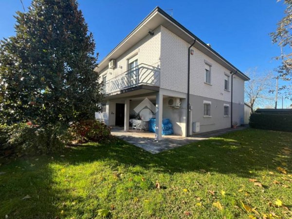 casa indipendente in vendita a Campegine