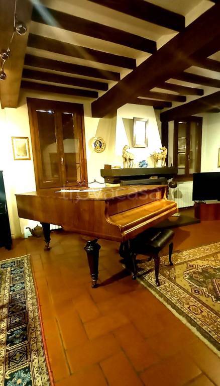 casa indipendente in vendita a Campegine in zona Caprara
