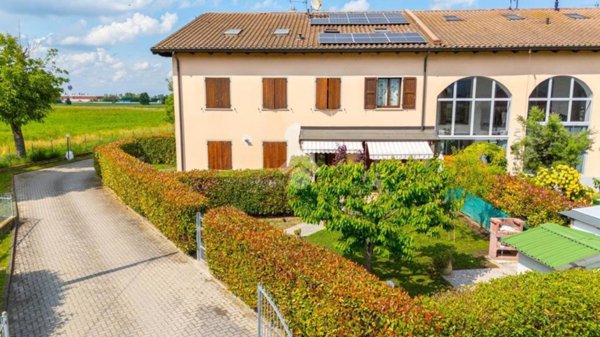casa indipendente in vendita a Campegine