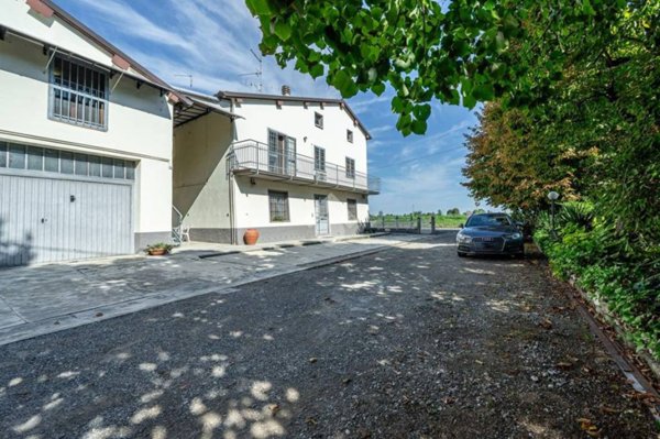 casa indipendente in vendita a Campegine in zona Caprara