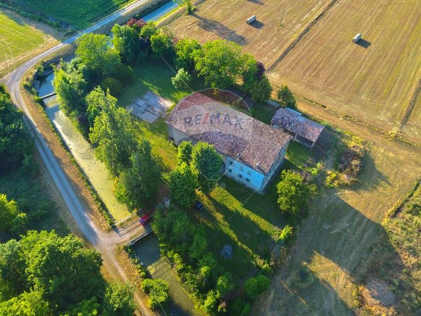 casa indipendente in vendita a Campegine