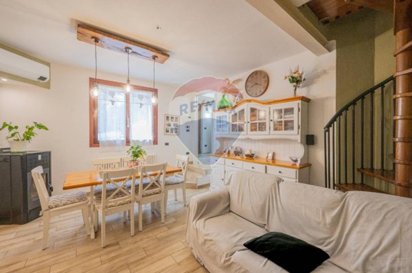 casa indipendente in vendita a Campegine