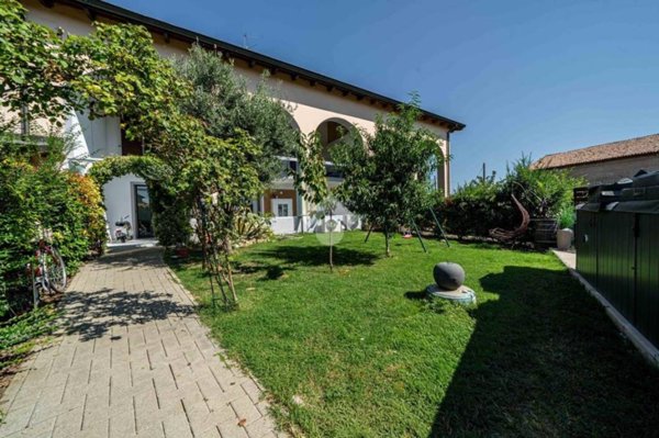casa indipendente in vendita a Campegine