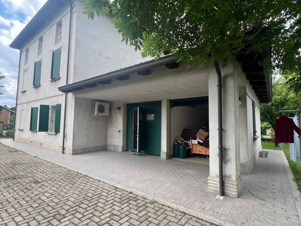 casa indipendente in vendita a Campegine