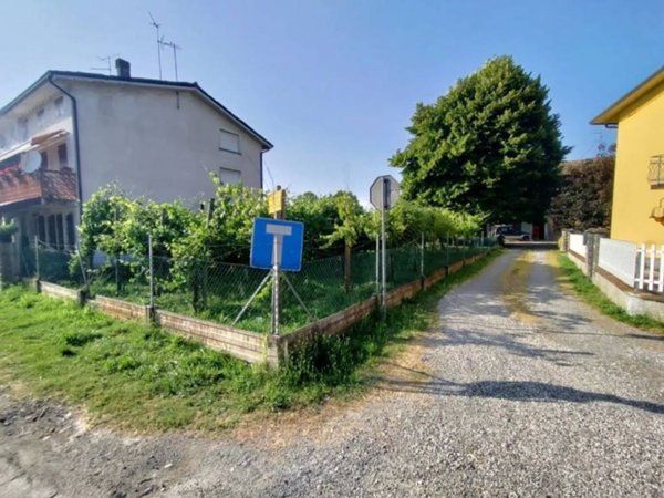 casa indipendente in vendita a Campegine in zona Caprara