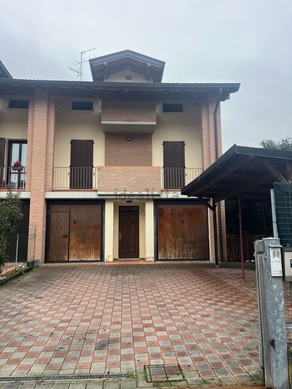 casa indipendente in vendita a Campegine