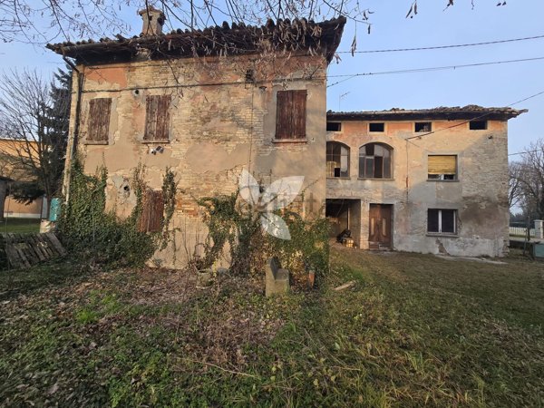 casa indipendente in vendita a Campegine