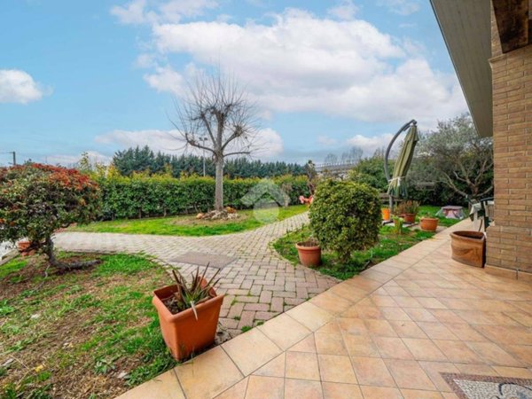 casa indipendente in vendita a Campegine in zona Caprara