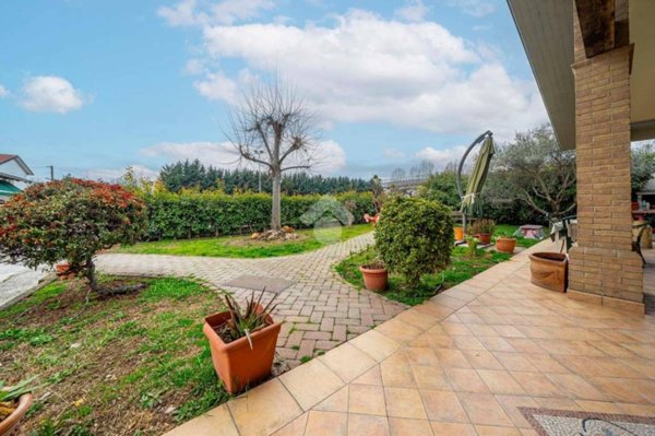 casa indipendente in vendita a Campegine in zona Caprara