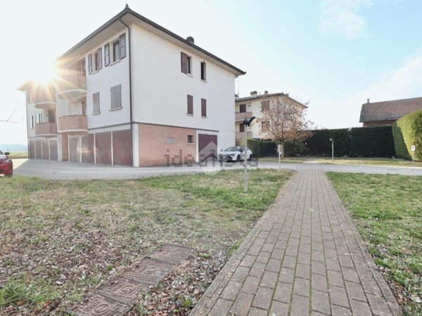 appartamento in vendita a Campegine in zona Case Cocconi