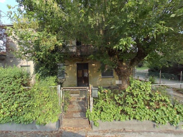 casa indipendente in vendita a Campegine in zona Caprara