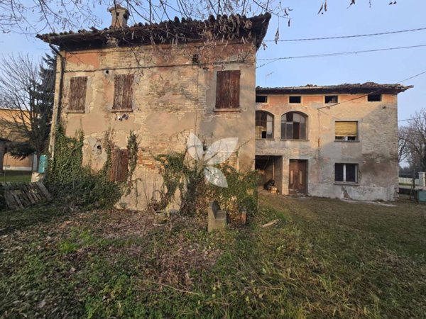 casale in vendita a Campegine