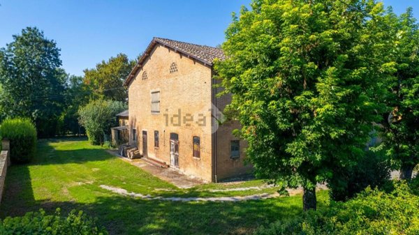 casale in vendita a Campegine