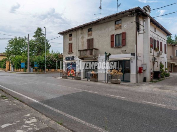 appartamento in vendita a Campegine in zona Caprara