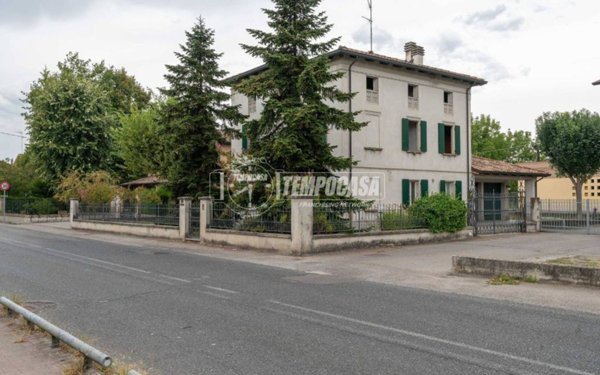 casa indipendente in vendita a Campegine in zona Caprara