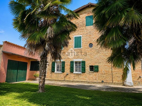casa indipendente in vendita a Campegine in zona Caprara