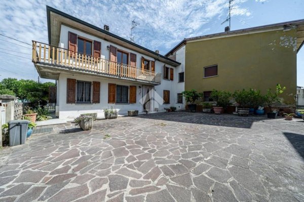 casa indipendente in vendita a Campegine in zona Case Cocconi