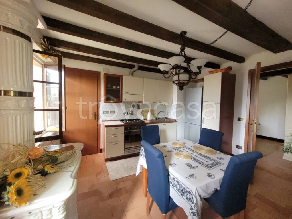 appartamento in vendita a Carpineti in zona Marola