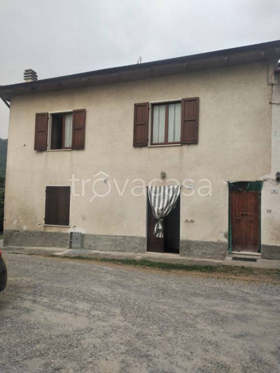 appartamento in vendita a Carpineti in zona Pantano