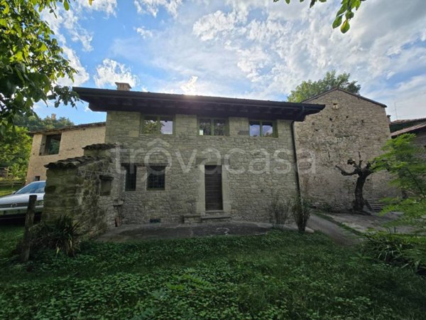 casa indipendente in vendita a Carpineti
