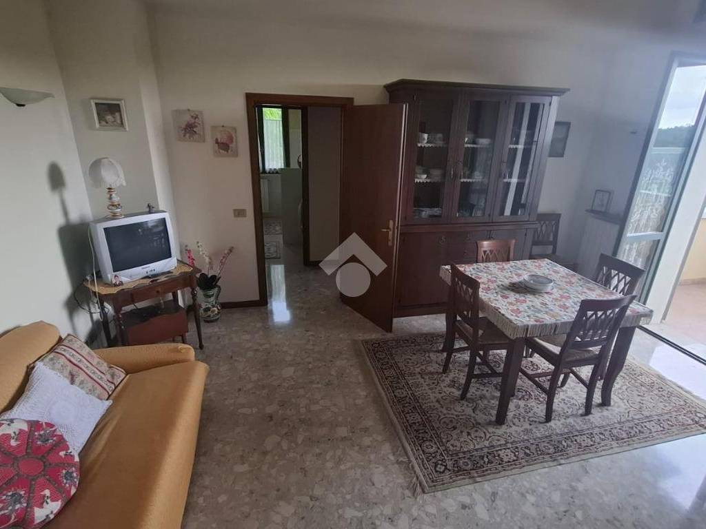 appartamento in vendita a Carpineti in zona Marola