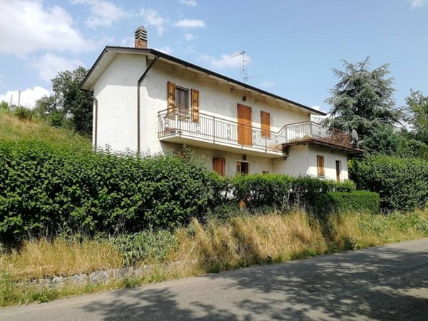 casa indipendente in vendita a Carpineti