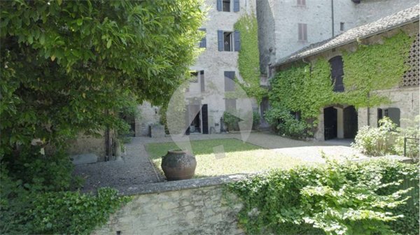 casa indipendente in vendita a Carpineti
