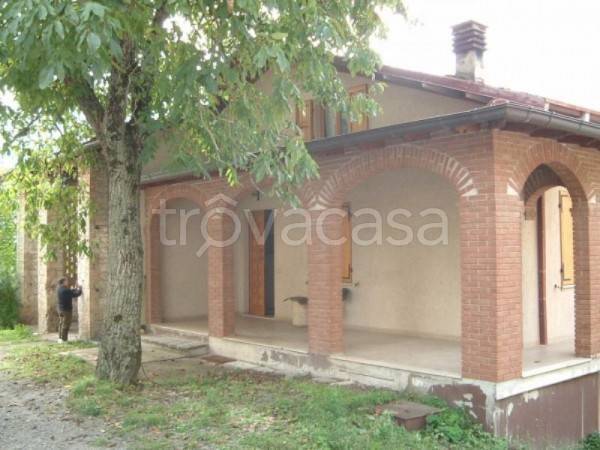 casa indipendente in vendita a Carpineti in zona Villa