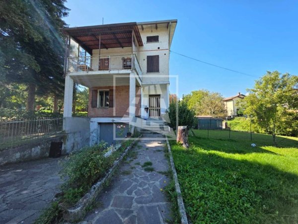 casa indipendente in vendita a Carpineti