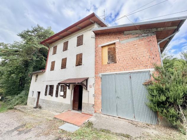casa indipendente in vendita a Carpineti