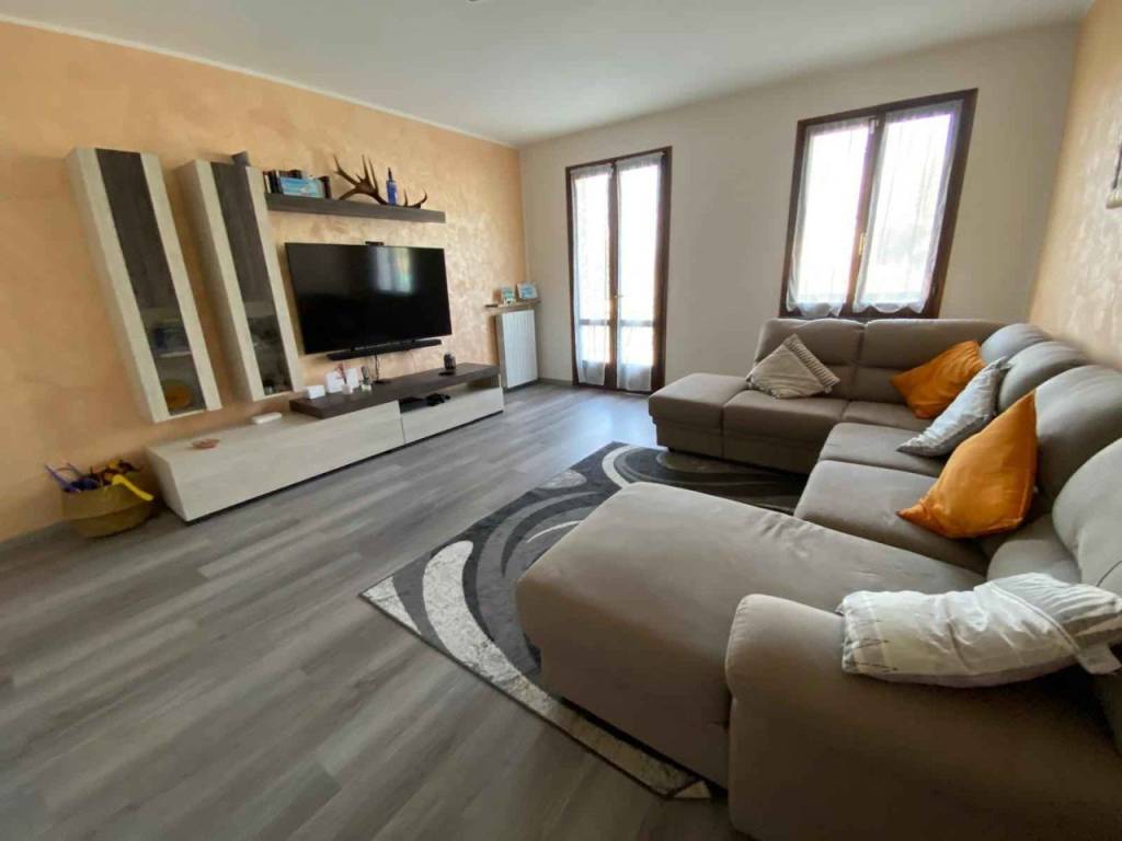 casa indipendente in vendita a Carpineti